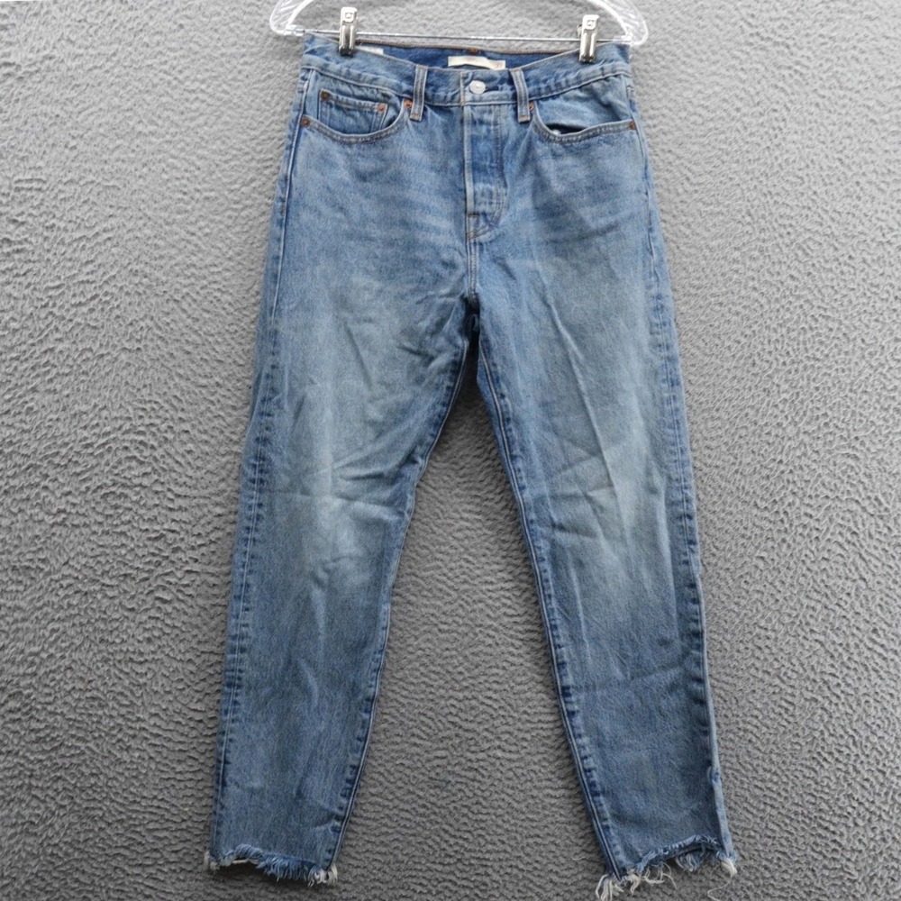 Levis Premium Wedgie Straight Jeans Womens 27 Medium Wash Blue Raw Hem 3269